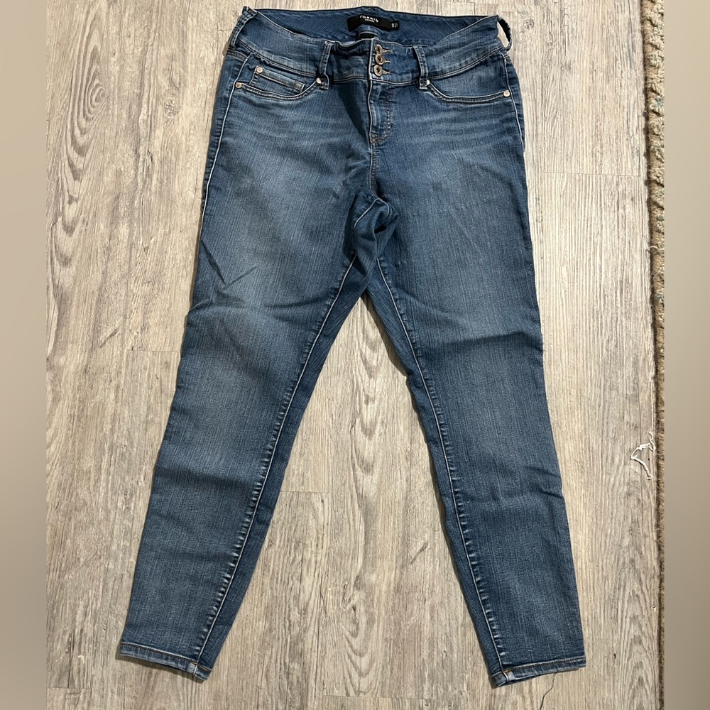 Torrid 14 R skinny jeans great buy!!